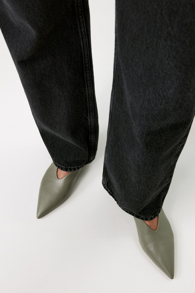 55 Brushed Leather Pointed Pumps