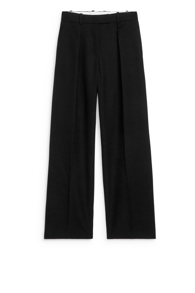 High-Waist Pleated Trousers – Black – Women – ARKET GB