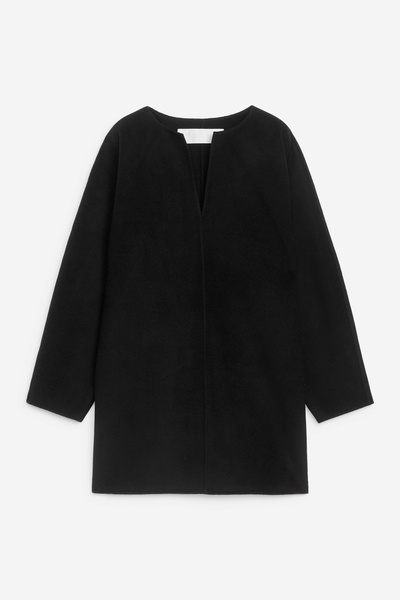 Willa Womens Tunic in Black Alphabet