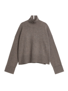 ジャケット・アウター RIM.ARK High neck knit jumper RIM.ARK（リムアーク）の「High neck knit jumper（ブルゾン