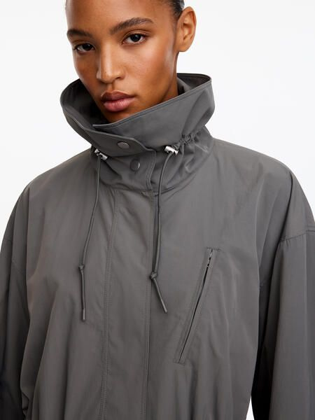 ジャケット・アウター RIM.ARK Overlap high neck spring CT High-Collar Nylon Jacket – Grey – ARKET EU